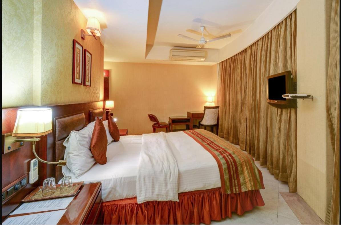 Hotel Rk Regency Ahmedabad Luaran gambar